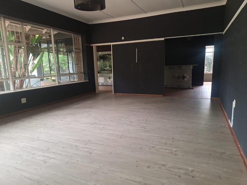 6 Bedroom Property for Sale in Stilfontein North West